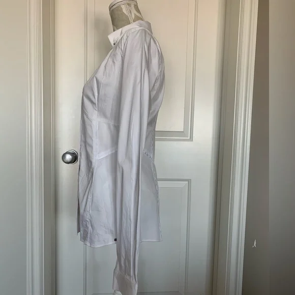 Guess Blouse - Picture 2 of 3